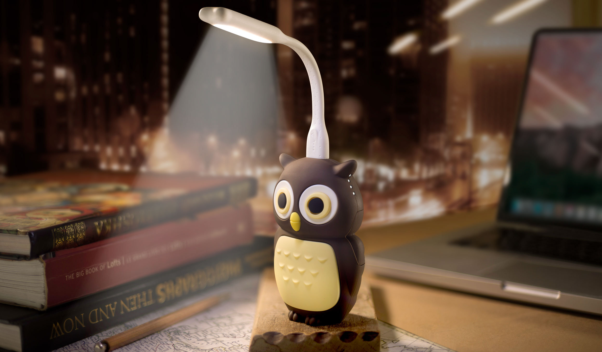 チャームモバイルバッテリー6700-LEDライトセット-フクロウ さん